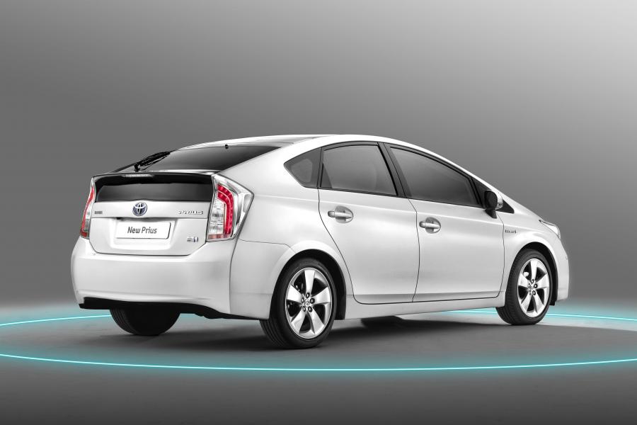  Toyota Prius 2011 года  (фото 34 из 36)